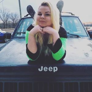 Meet your Posher, Kayla